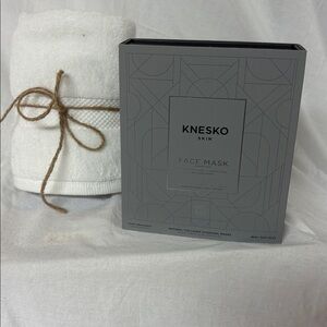 Knesko | Face Mask | New